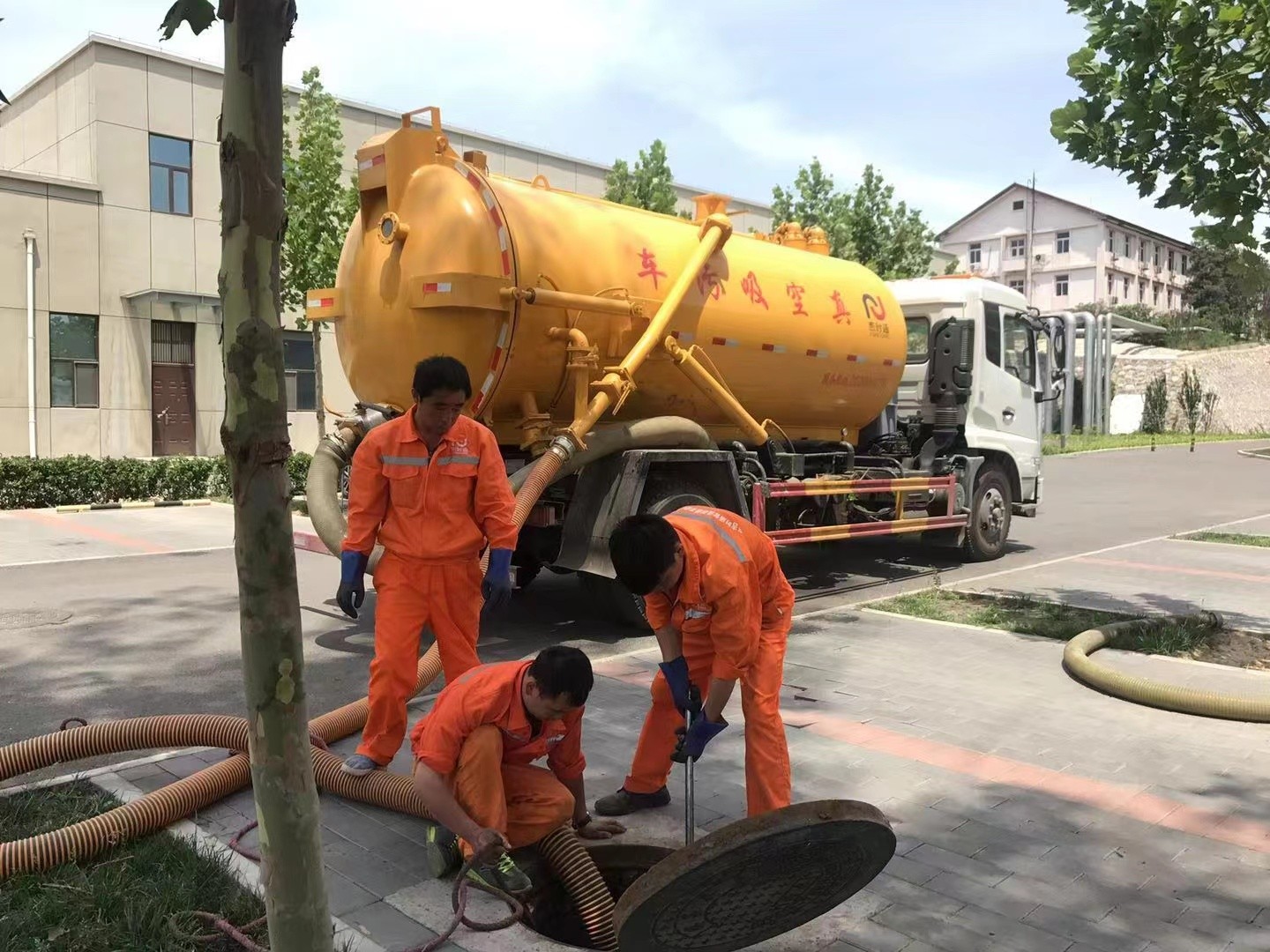 夏河化粪池清理与5-8吨吸粪车施工效率分析